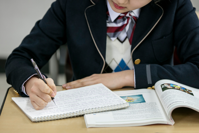 여성가족부의 '2023년 청소년종합실태조사'에 따르면 13~24세 청소년의 38.5%가 '결혼은 필수가 아니다'라고 응답한 것으로 나타났다./사진=이미지투데이