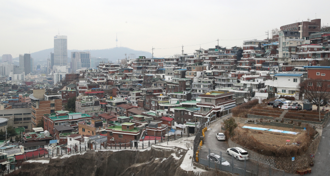 최근 일부 건축주들 사이 서울시 신속통합기획의 권리산정기준일을 둔 비판의 목소리가 높아지고 있다./사진=뉴스1