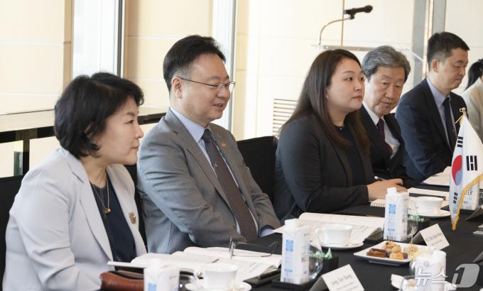 [사진] 사우디 교육부 장관 면담하는 조규홍 장관