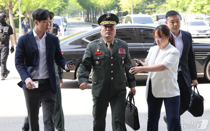 [사진] 공수처 출석하는 김계환 해병대사령관