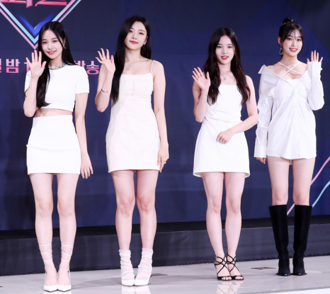 위클리가 첫 팬미팅을 성료했다. 사진은 2021년 8월  13일 오후 서울 종로구 부암동 AW컨벤션에서 진행된 엠넷 '퀸덤퍼즐' 제작발표회에 참석한 위클리. 사진은 기사 내용과 직접적인 연관이 없음./사진=머니투데이
