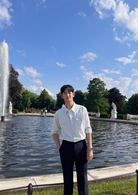 김수현