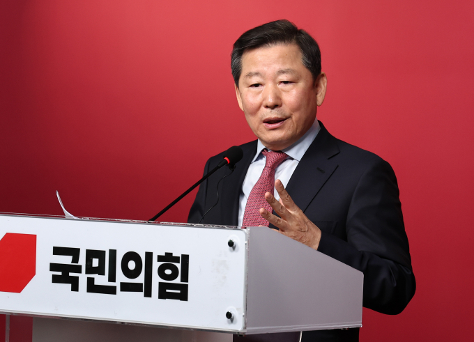 이철규 국민의힘 의원이 제22대 국회 첫 당 원내대표 선거에 출마하지 않았다. 사진은 지난 3월 서울 여의도 중앙당사에서 기자회견을 하는 이 의원. /사진=뉴스1