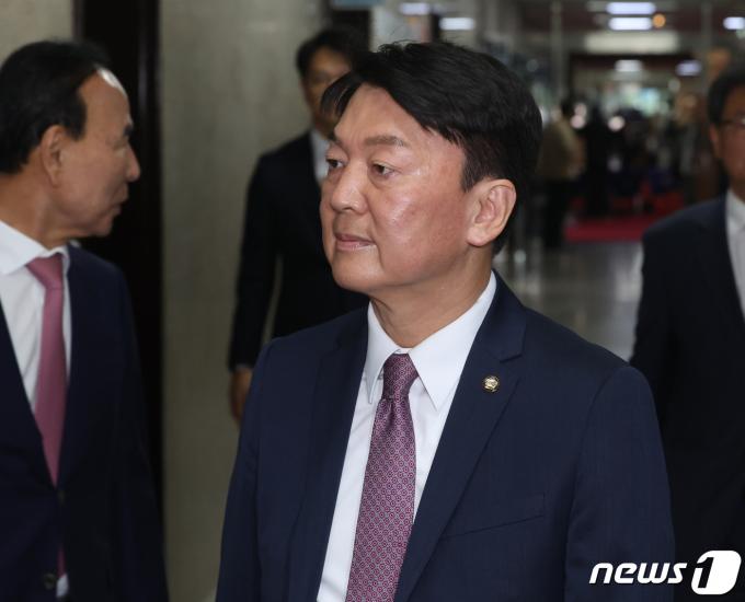 안철수 국민의힘 의원이 15일 서울 여의도 국회에서 열린 4선 이상 국회의원 당선인 간담회에 참석하고 있다. 2024.4.15/뉴스1 ⓒ News1 송원영 기자