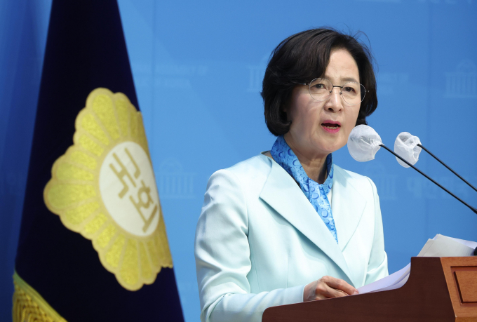 추미애(경기 하남갑) 더불어민주당 당선인이 8일 국회의장 선거 출마를 공식 선언했다. 사진은 추 당선인이 8일 서울 여의도 국회 소통관에서 제22대 국회의장 당내 선거 출마선언 기자회견을 하는 모습. /사진=뉴시스