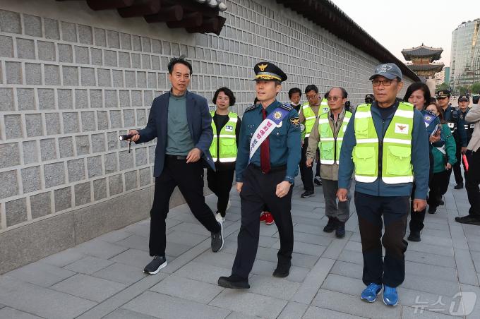 [사진] 종로경찰서·종로구청·경복궁관리소, 경복궁 일대 합동 순찰