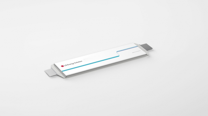 LG에너지솔루션과 중국 CATL의 비중국 전기차용 배터리 시장점유율 순위가 바뀌었다. 사진은 LG에너지솔루션 자동차 전지. /사진=LG에너지솔루션 제공