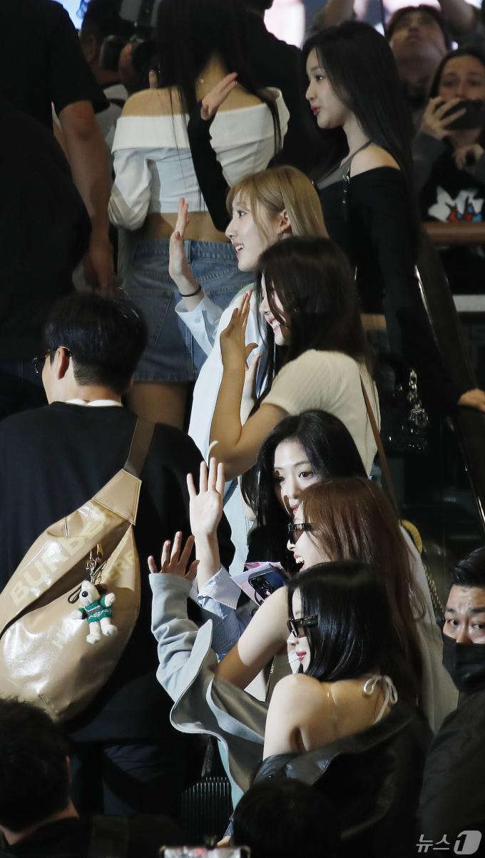 [사진] 베이비몬스터, 일본 잘 다녀 올게요