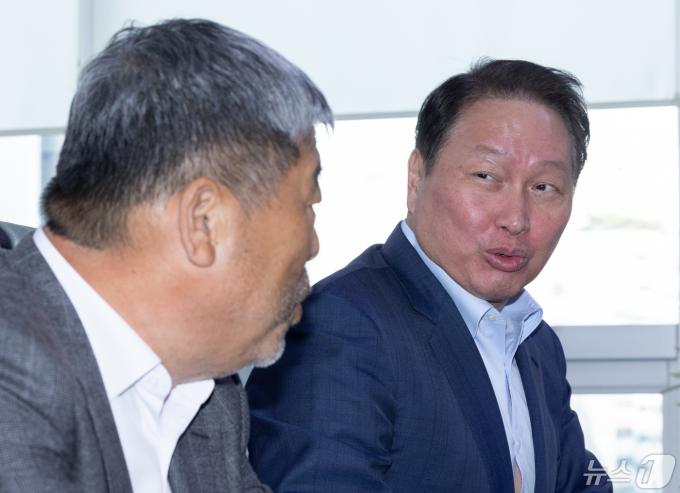 [사진] 한국노총 찾은 최태원 회장