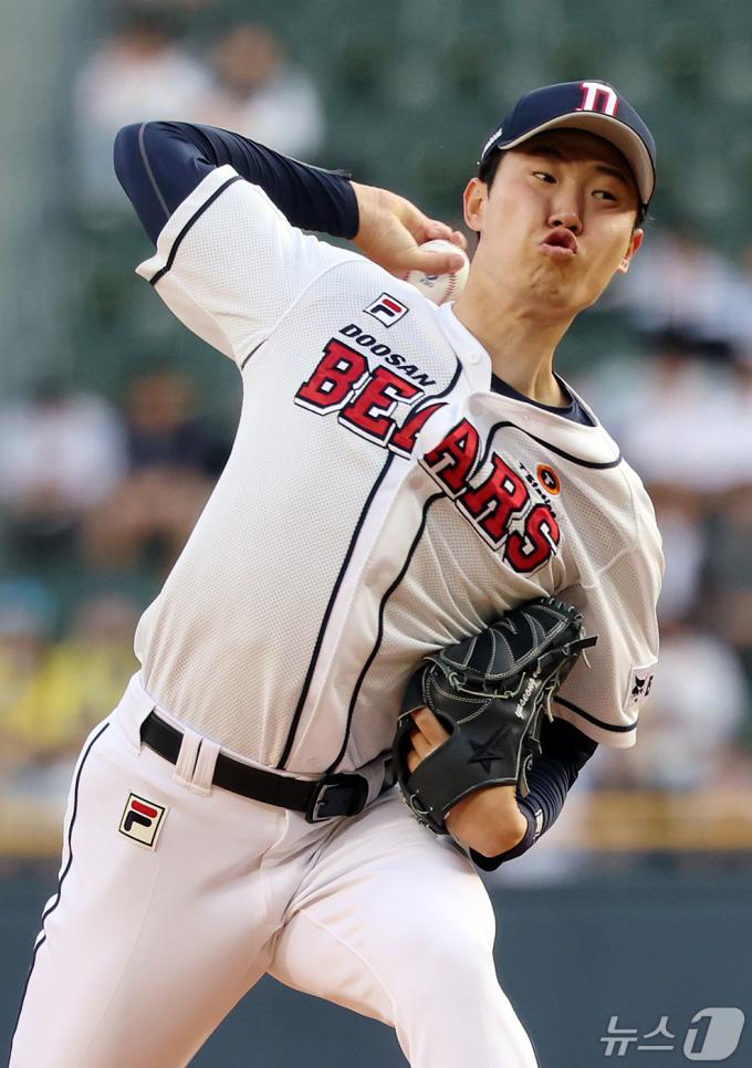 [사진] 김유성, 있는 힘껏!