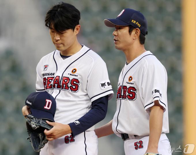 [사진] 김유성 다독이는 김재호