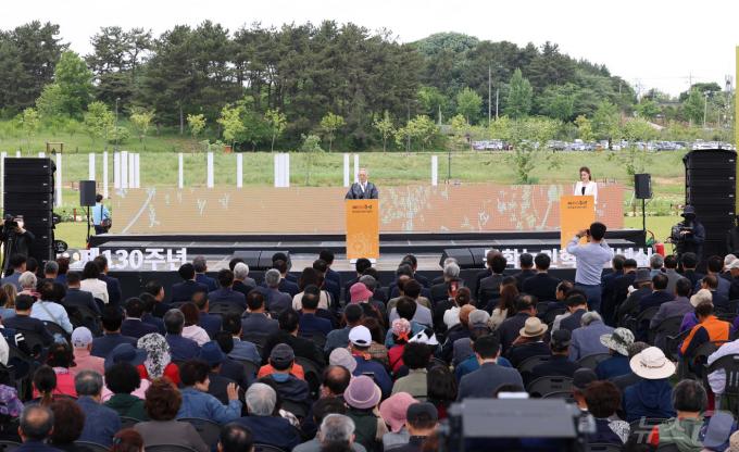 [사진] 유인촌 장관, 동학농민혁명 기념사