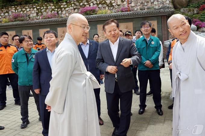 [사진] 구인사 화재예방 안전대책 점검 나선 이상민 장관