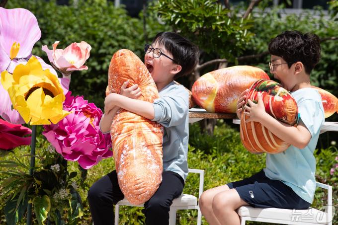 [사진] 빵이라면 인형이라도 좋아