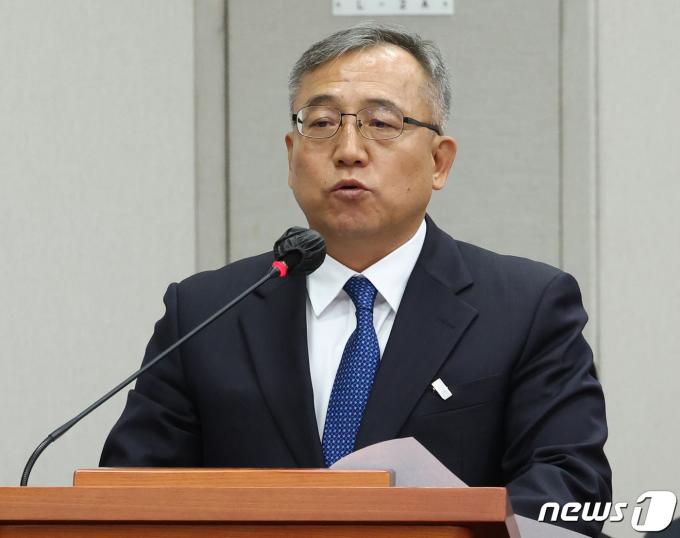 김종철 대통령경호처 차장이 10일 서울 여의도 국회에서 열린 운영위원회 전체회의에서 예산안 제안설명을 하고 있다. 2023.11.10/뉴스1 ⓒ News1 송원영 기자