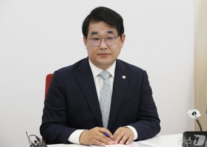 [사진] 티타임 갖는 배준영 원내수석부대표