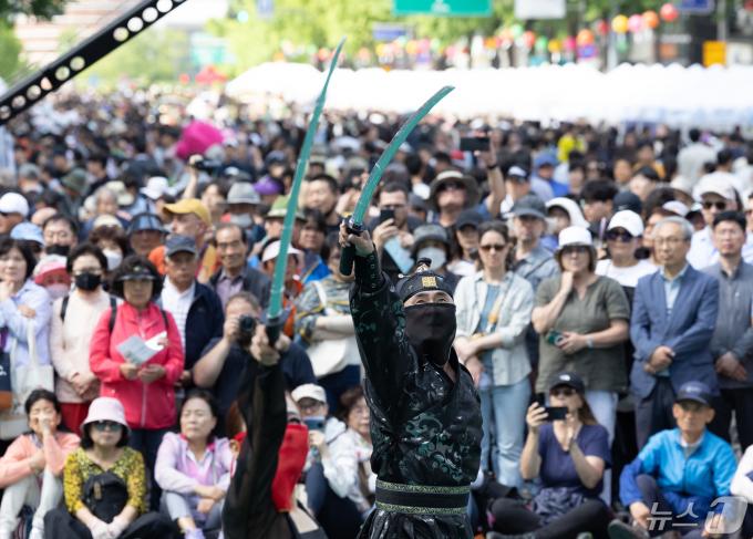 [사진] '완벽한 동작'