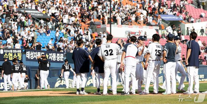 [사진] kt 상대 더블헤더 1차전 잡아낸 두산 '7연승 신바람'