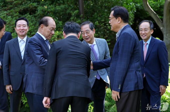 [사진] 고위 당정대, 총선 후 첫 비공개 회동