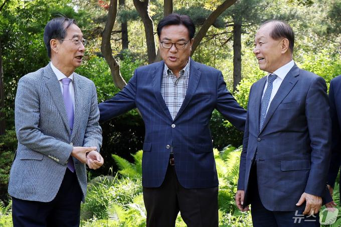 [사진] 총선 이후 첫 비공개 고위 당정대…“당 지도부 상견례 차원”