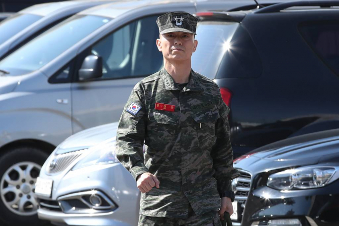  '해병대 채상병 순직 사건' 관련 조사에 피의자 신분으로 소환된 임성근 전 해병대 1사단장이 첫 소환 조사를 받는다. 사진은 13일 오전 조사를 받기 위해 경북 경산시 경북경찰청 형사기동대에 도착한 임성근 전 해병대 1사단장. /사진= 뉴스1 