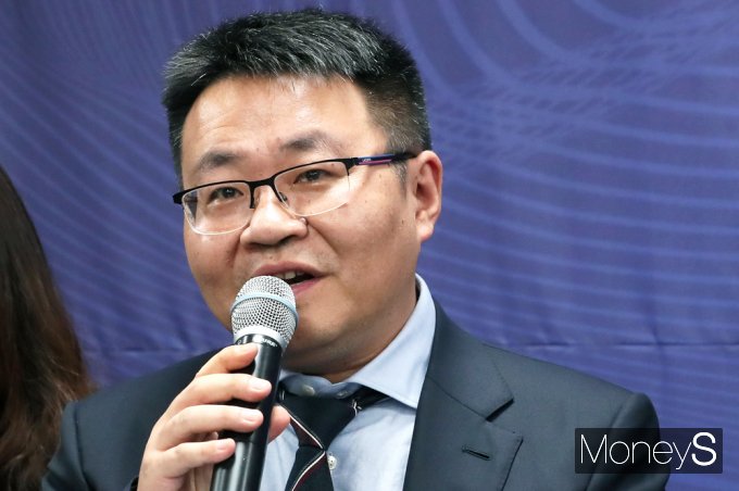 [머니S포토] 제품안전 협약 체결식 인사말 전하는 퀸 선 웨일코코리아 대표