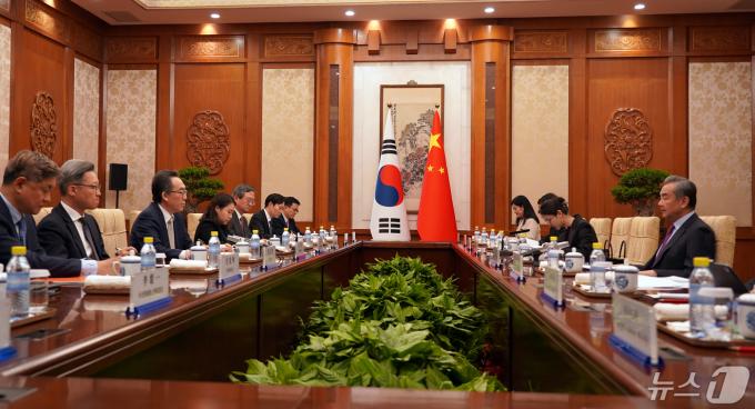 [사진] 조태열 외교부 장관, 베이징서 한중 외교장관 회담