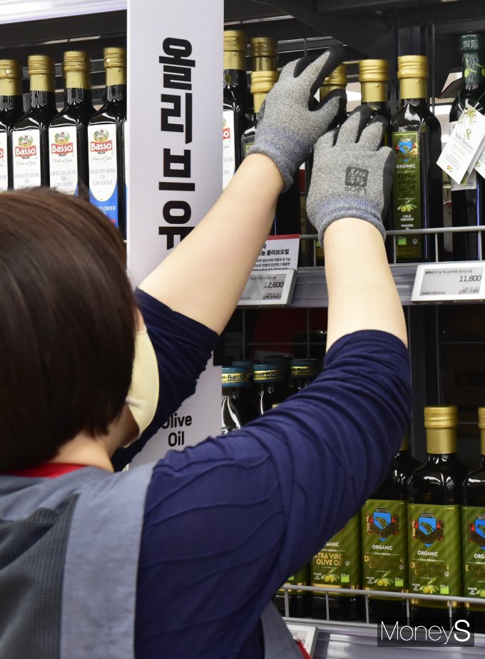 [머니S픽] 식품업, 올리브유 30% 가격 인상… 치킨가격 또 다시 오르나