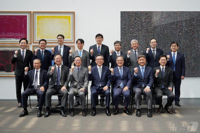 [사진] 중국 지역 공관장들과 만난 조태열 외교부 장관