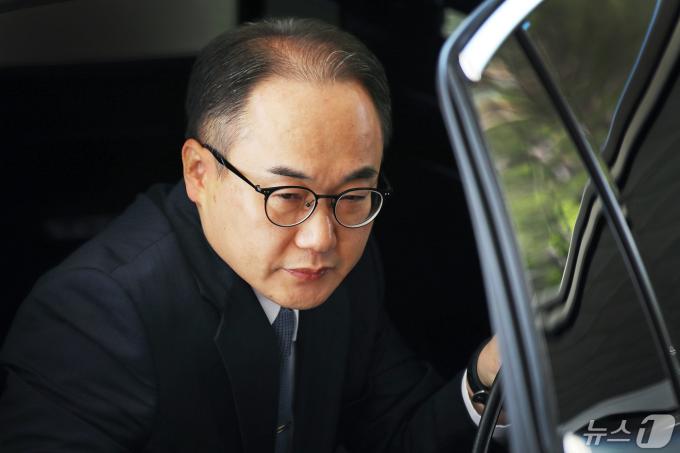 이원석 검찰총장이 14일 오전 서울 서초구 대검찰청으로 출근하고 있다. 2024.5.14/뉴스1