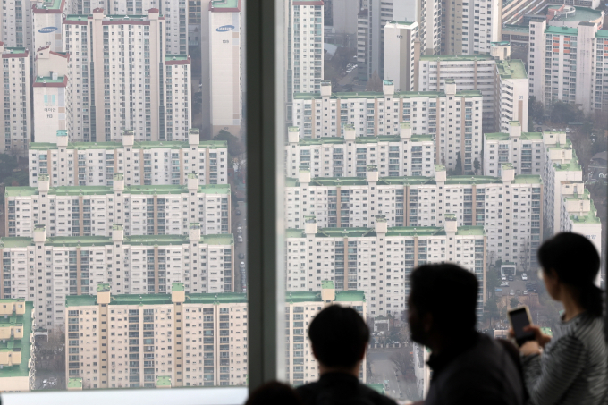 서울 아파트 전세가격 상승폭이 다소 꺾였지만 오름세는 여전한 것으로 조사됐다. 사진은 서울시내 한 아파트 밀집 지역. /사진=뉴시스