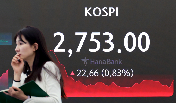 지난 16일 코스피가 상승 마감했다. 사진은 지난 16일 서울 중구 하나은행 딜링룸./사진=뉴시스
