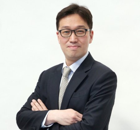강병관 신한EZ손해보험 대표가 주력 상품 판매를 늘리기 위해 계열사와 협업을 강화한다./사진=신한EZ손해보험