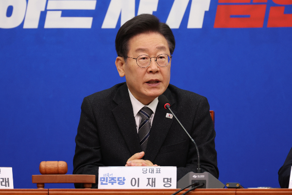 이재명 더불어민주당 대표가 오는 18일 광주에서 열리는 5·18민주화운동 기념식에 참석한다. 사진은 17일 서울 여의도 국회에서 열린 최고위원회의에서 발언하는 이 대표. /사진=뉴시스