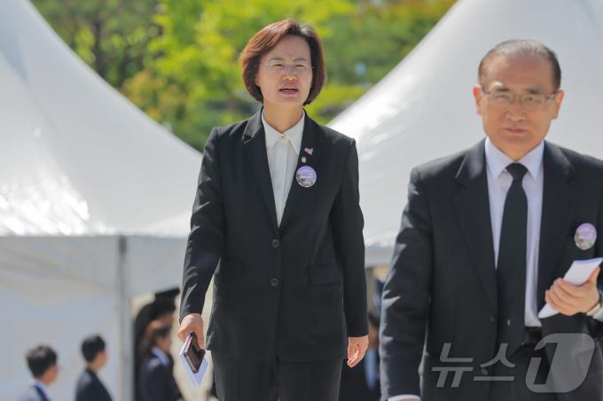 [사진] 5.18 기념식 참석하는 강은미 의원