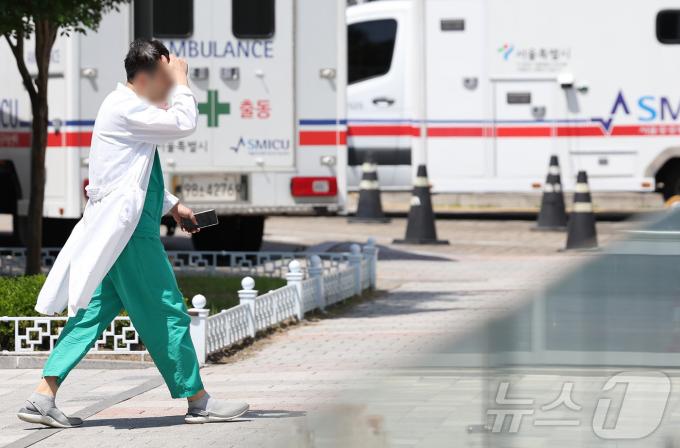 [사진] 의정갈등 해결은 언제쯤