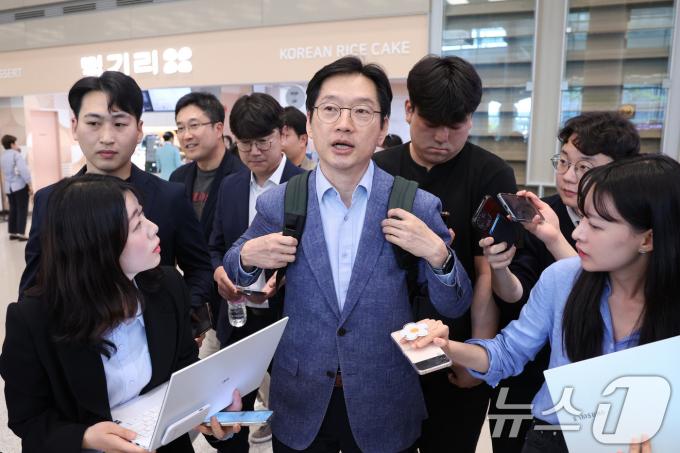 [사진] 역할론 커지는 김경수 전 지사
