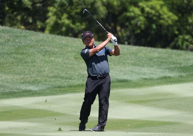 54세 생일에 KPGA 우승을 차지한 최경주 (KPGA 제공)