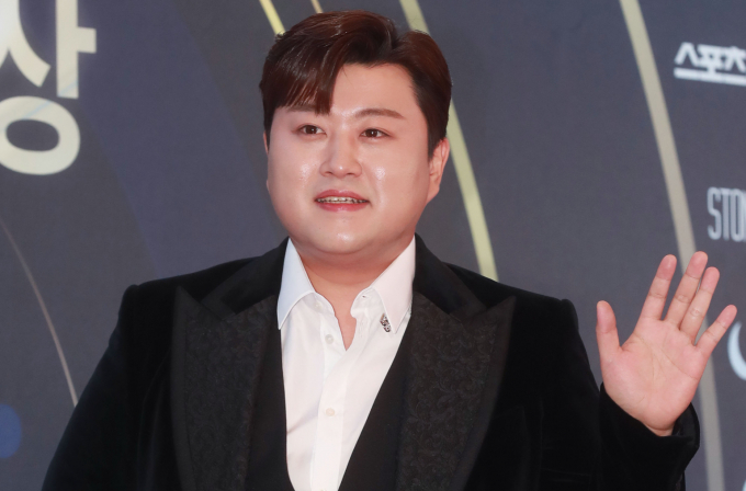  '음주 뺑소니' 혐의를 받는 가수 김호중(33) 측이 경찰 출석 과정에서 비공개로 진행한 점을 사과했다. 사진은 지난 1월 서울 올림픽공원 KSPO DOME에서 진행된 제32회 서울가요대상 레드카펫 행사에 참석한 가수 김호중. /사진=머니투데이