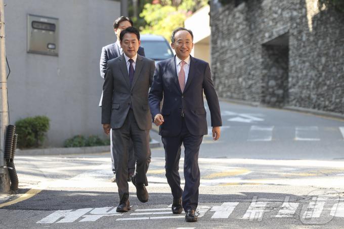 [사진] 추경호 원내대표, MB 사저 방문