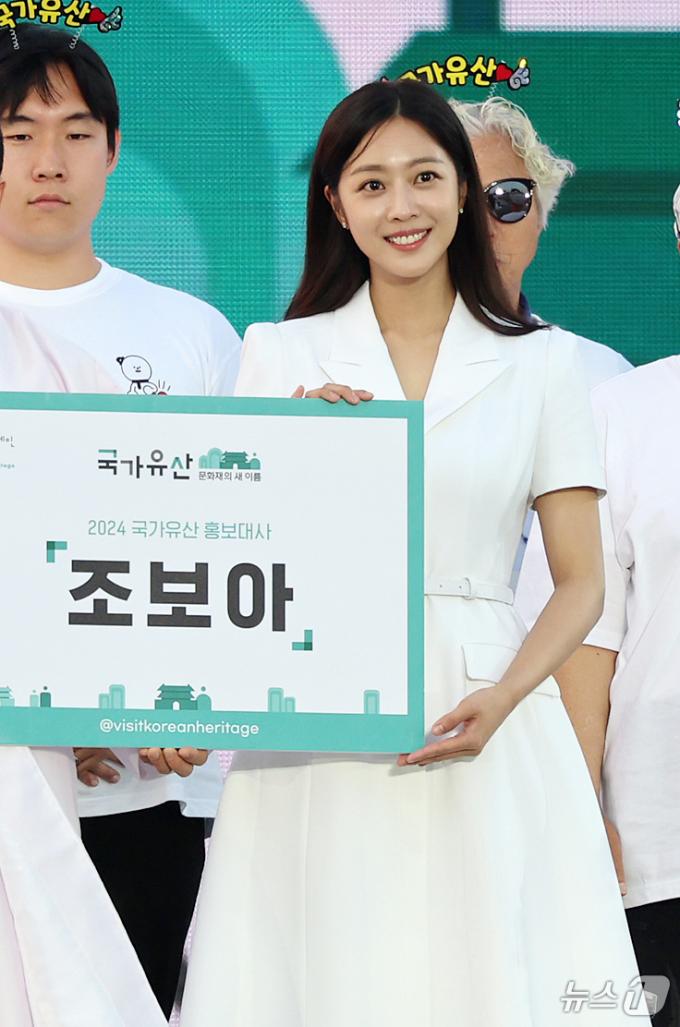 [사진] 조보아, 순백의 미소