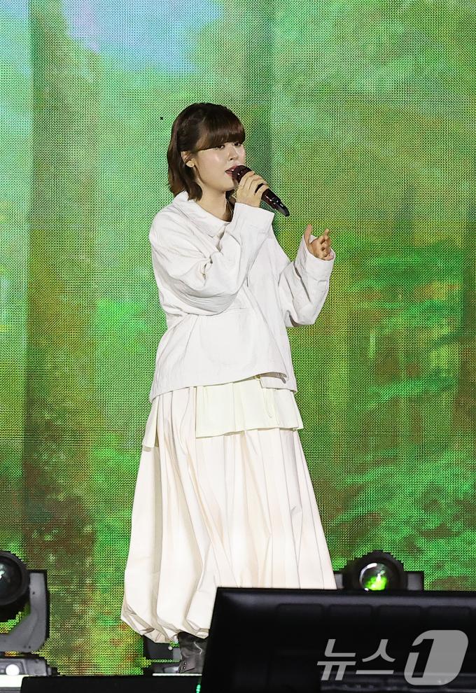 [사진] 열창하는 최유리