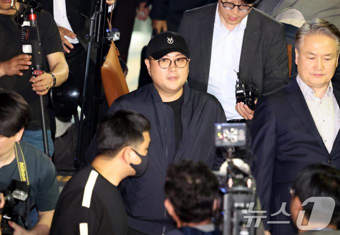 [사진] 경찰 조사 마친 김호중
