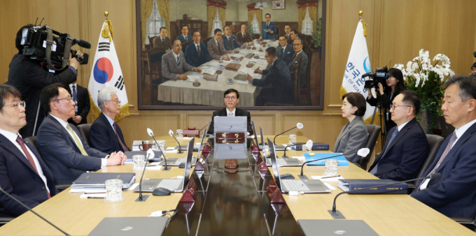 지난달 12일 서울 중구 남대문로 한국은행에서 금통화위원회의 통화정책방향 결정회의가 진행된 가운데 이창용 한은 총재가 회의를 주재하고 있다./사진=임한별(머니S)