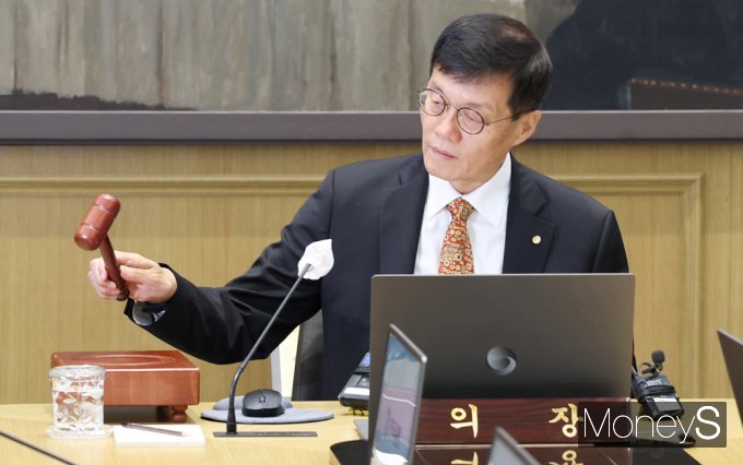 [머니S픽] 한은, 기준금리 '11회 연속' 동결 상반기 통화정책방향 마무리