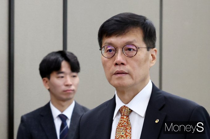 [머니S포토] 기준금리 결정 금통위 이창용 한은 총재