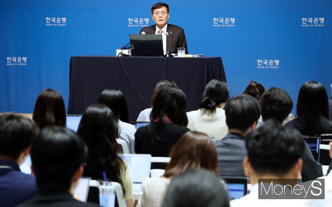 [머니S포토] 한은 이창용 