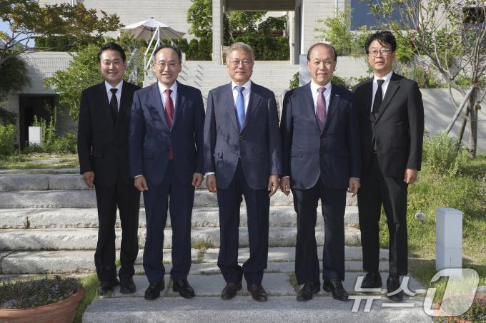 [사진] 문재인 전 대통령 예방한 황우여 비대위원장과 추경호 원내대표