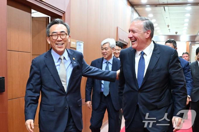 [사진] 외교부 찾은 마이크 폼페이오 전 미국 국무장관