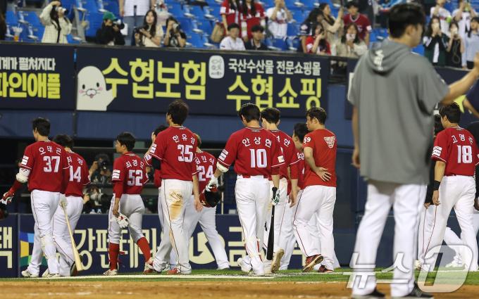 [사진] SSG, 두산 상대로 허무하게 스윕패